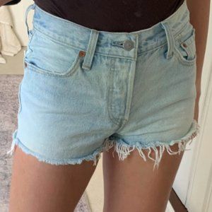 Light wash Levis 501 shorts